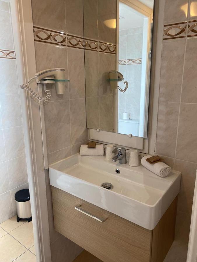 Resothel Le Gabian Hotel Saint-Laurent-du-Var Eksteriør billede